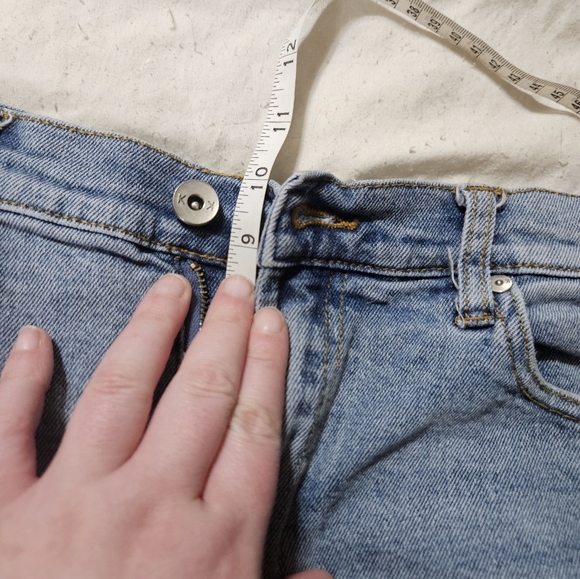 Kendall + kylie Cutoff the icon short jean shorts! - Picture 7 of 7